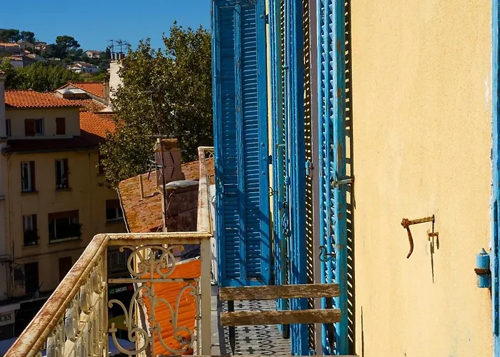 Sunny Cocoon With Harbor View Appartement *