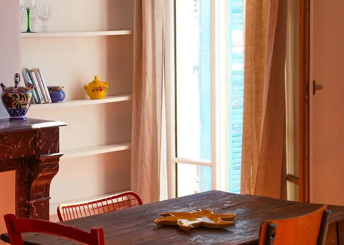 Sunny Cocoon With Harbor View Appartement