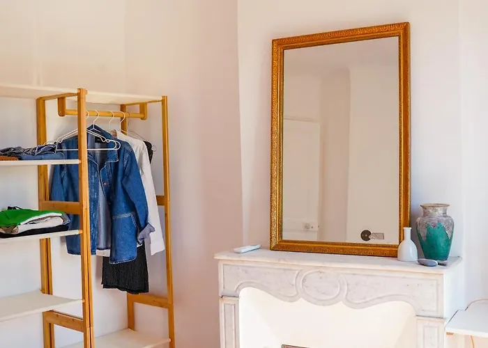 Sunny Cocoon With Harbor View Appartement