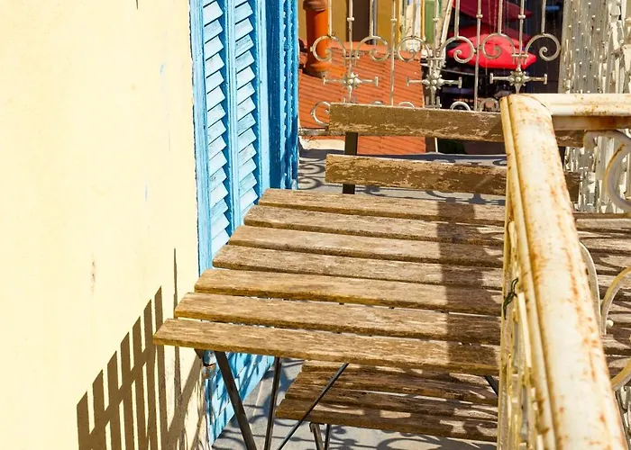 Sunny Cocoon With Harbor View Appartement